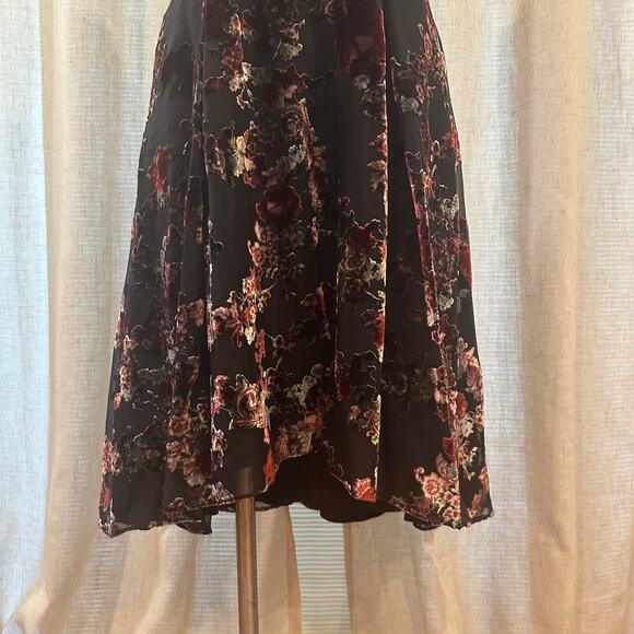 NEW WHBM Floral Burnout Fit and Flare Dress sz 4 whimsigoth dress - Picture 12 of 13